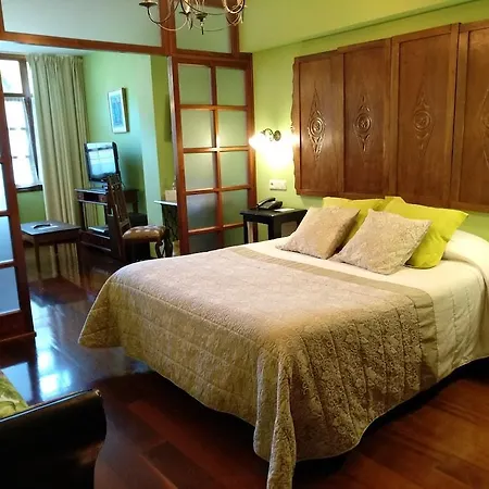 Casa Vieja Del Sastre Soto de Luiña