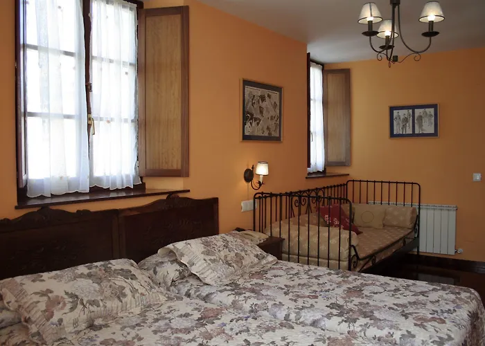 Casa Vieja Del Sastre Soto de Luiña