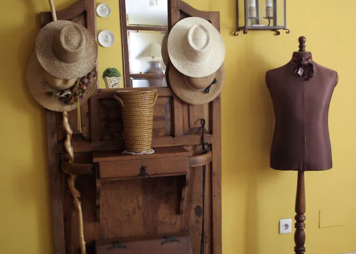 Casa Vieja Del Sastre