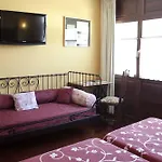 Casa Vieja Del Sastre 3* 소토데루이나