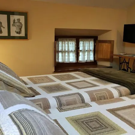 Casa Vieja Del Sastre Soto de Luiña