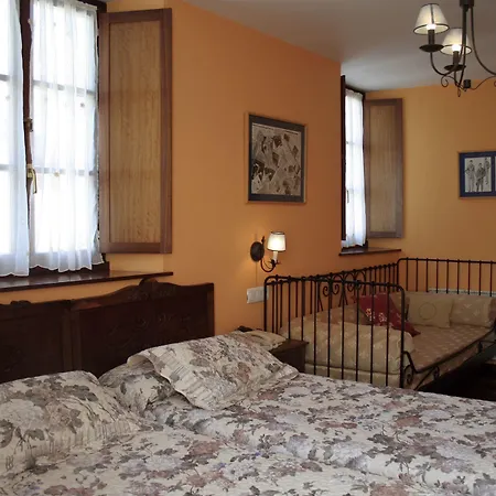 Casa Vieja Del Sastre Soto de Luiña