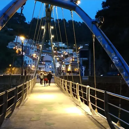 Casa Vieja Del Sastre Soto de Luiña